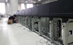 為什么操作臺必須具備線纜管理系統？