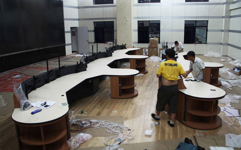 南方電網海南?？陔娏终{度中心控制臺項目照片